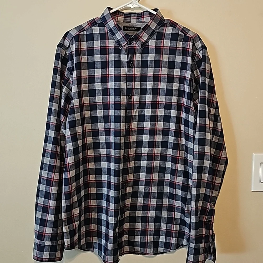 Banana Republic Men's Plaid Flannel Button-Down Shirt Size L‎